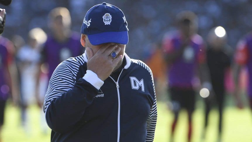 Ex Ct Argentina apprende della morte di Maradona e accusa un malore |  Sport e Vai