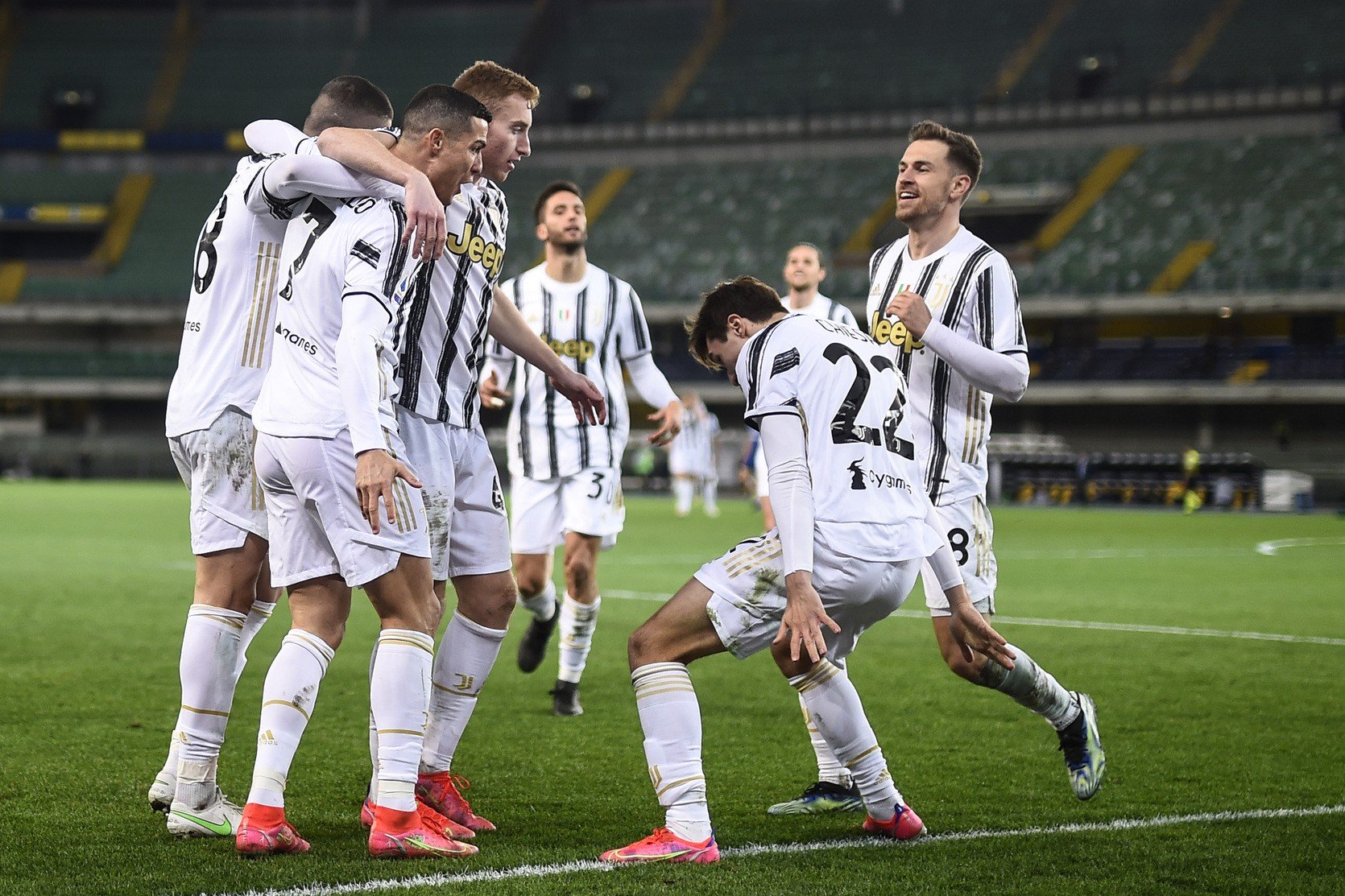 "Hai sbagliato serata", tifosi Juve pungono ancora Ronaldo |  Sport e Vai