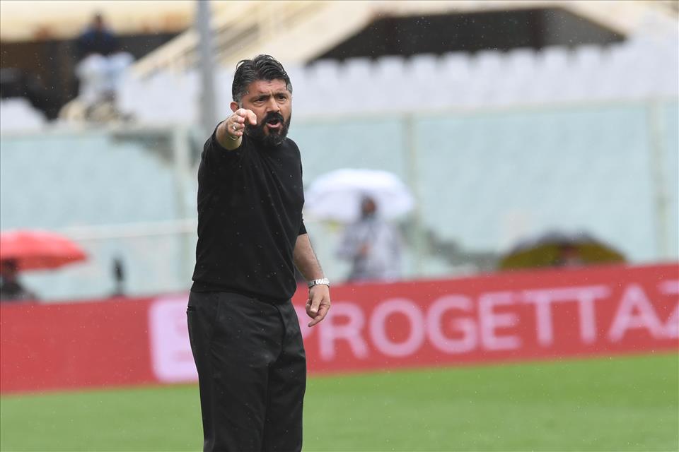 Bufera su Gattuso, l'allenatore finisce sotto processo |  Sport e Vai