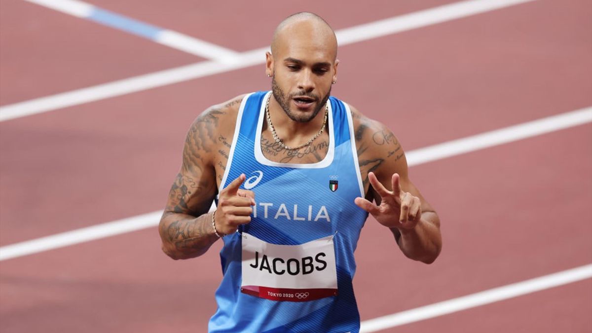 Jacobs campione europeo, i social esplodono (e quella foto con la maglia della Roma...) |  Sport e Vai