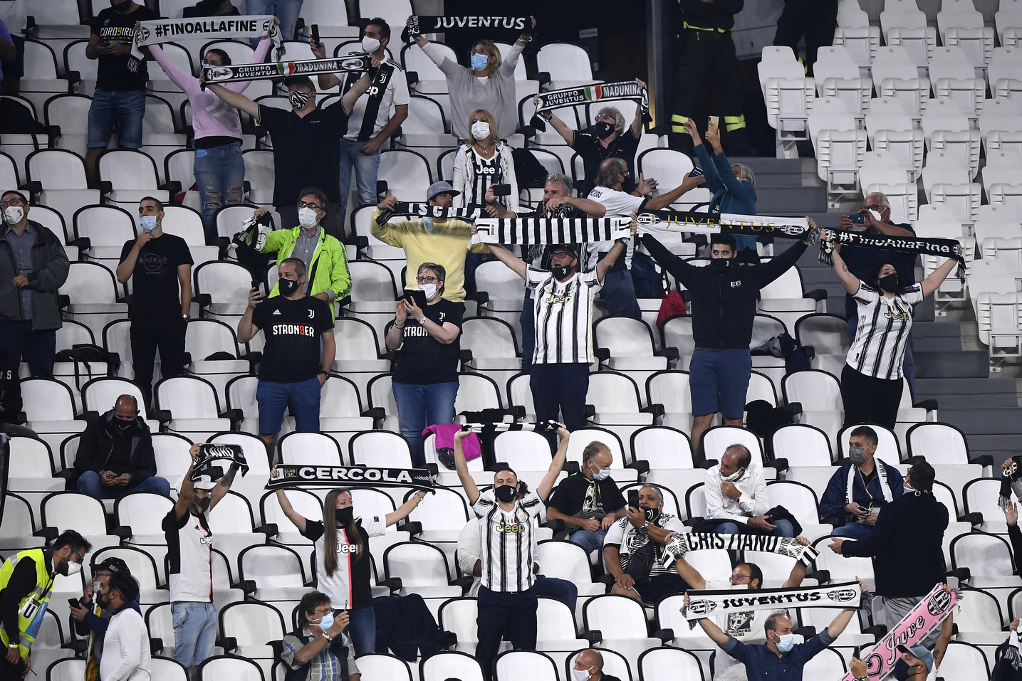Caos Juve, esplode la rabbia degli ultras: contestazioni allo stadio |  Sport e Vai