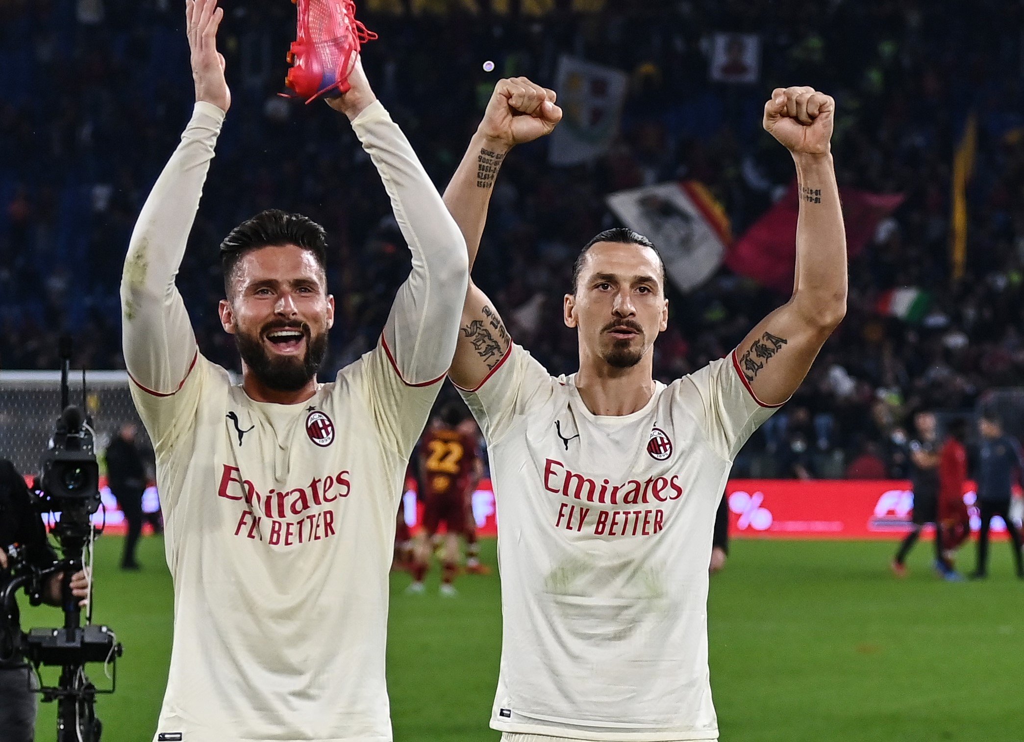 Milan, Ibrahimovic su Giroud: Non farà mai 40 gol, però... |  Sport e Vai