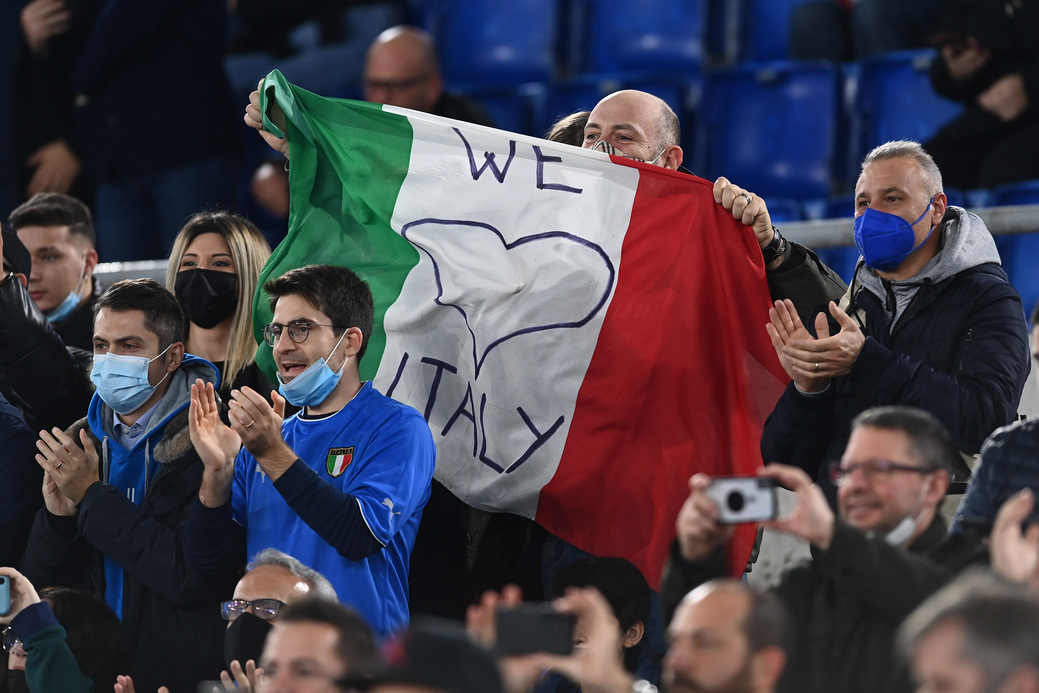 Mundialito per club durante i Mondiali: I tifosi italiani scatenati |  Sport e Vai