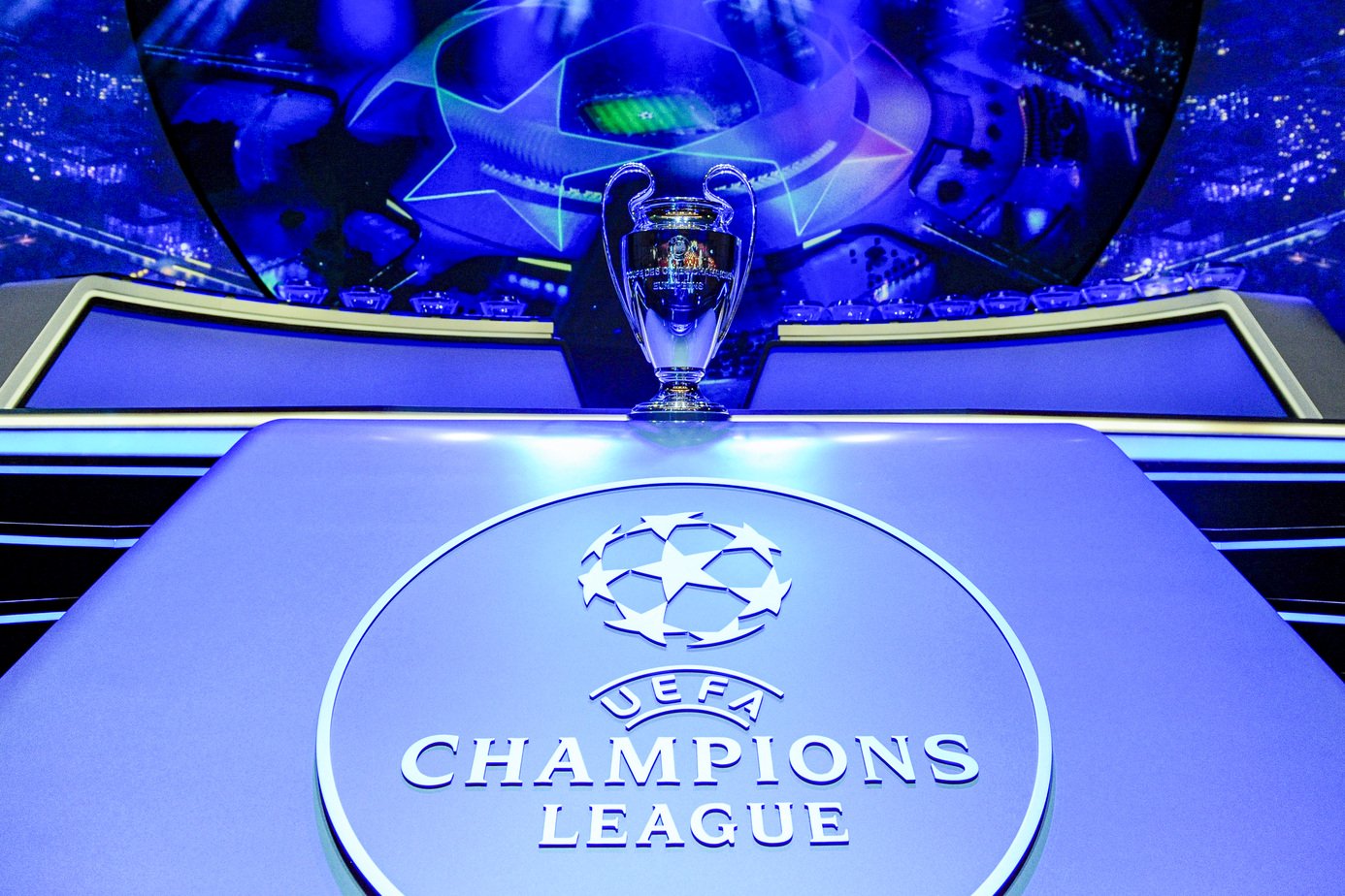 Champions: L'esito dei sorteggi ottavi per Napoli, Milan e Inter |  Sport e Vai