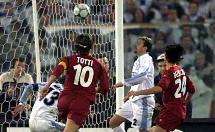 Ventun anni fa l'autogol di Negro nel derby, la Roma sfotte su Twitter |  Sport e Vai