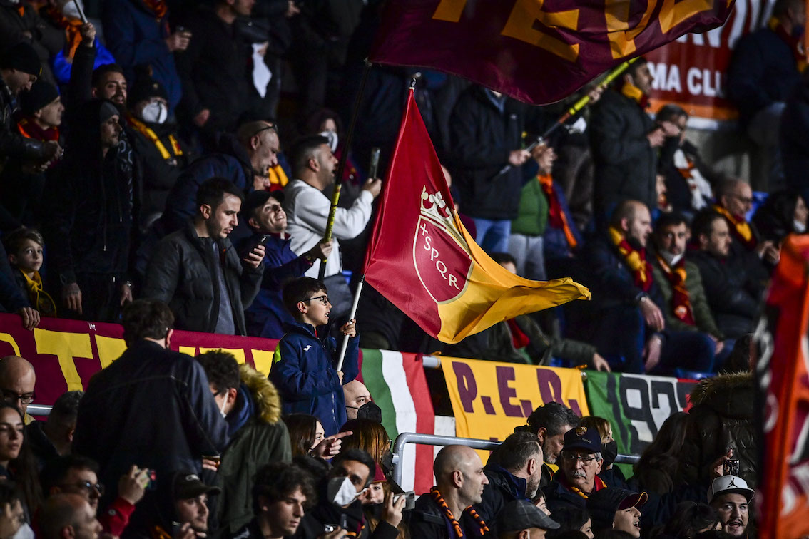 Roma, odissea biglietti per Tirana: scandalo bagarini |  Sport e Vai