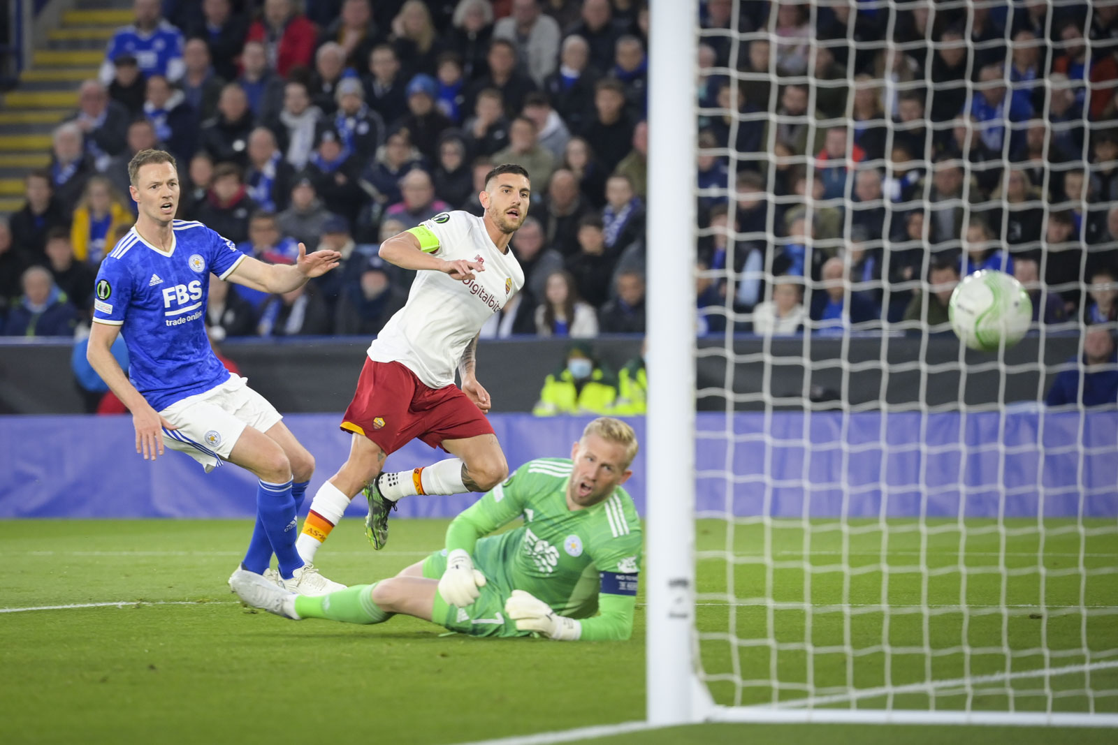 La Roma pareggia a Leicester, capitan Pellegrini esalta un suo compagno |  Sport e Vai