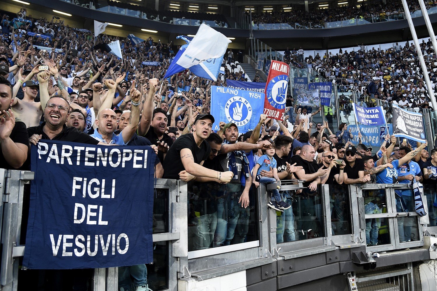 Rangers-Napoli, il comunicato ufficiale: la rabbia dei tifosi azzurri  |  Sport e Vai