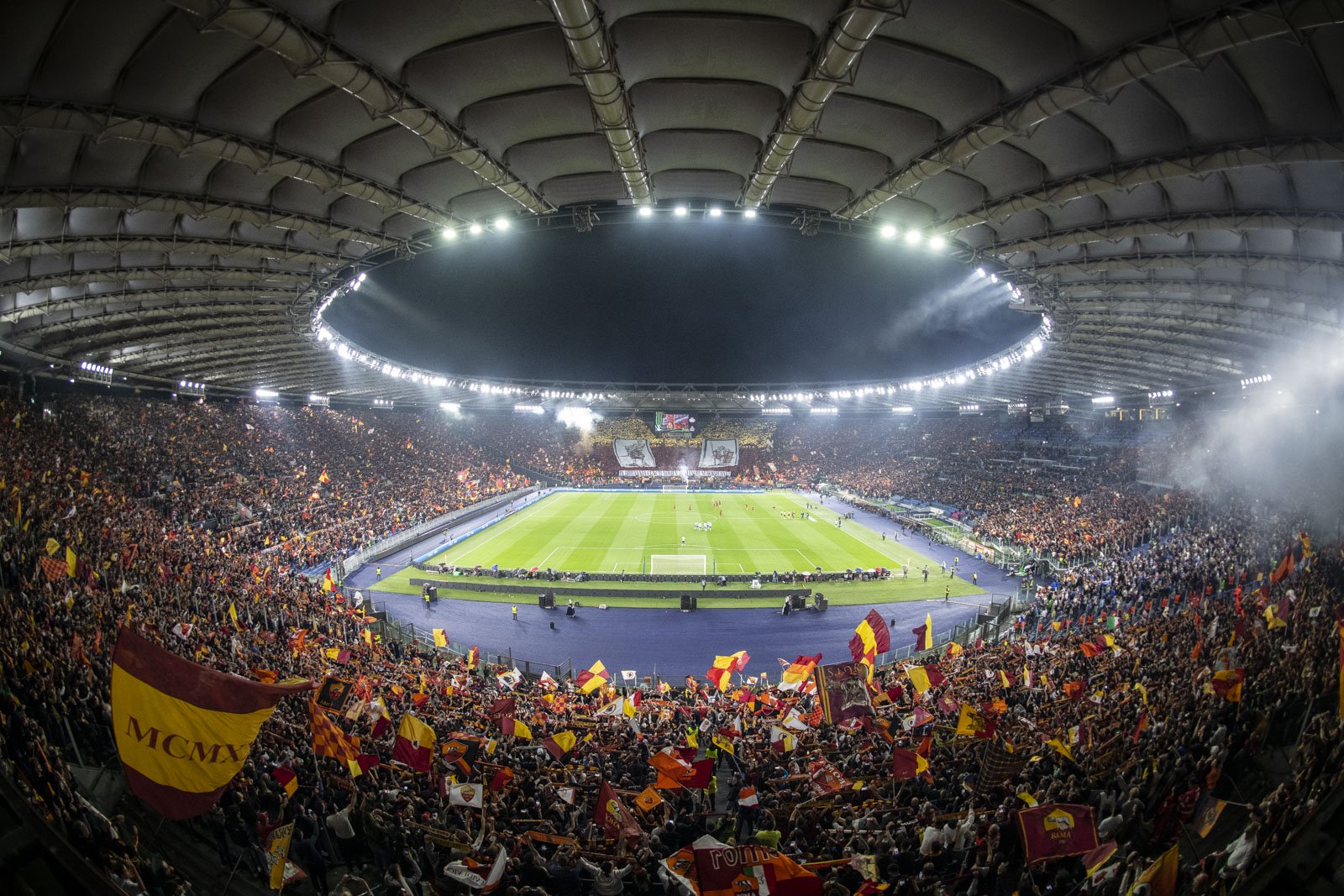 Roma-Feyenoord, vigilia di scontri: un ferito grave |  Sport e Vai