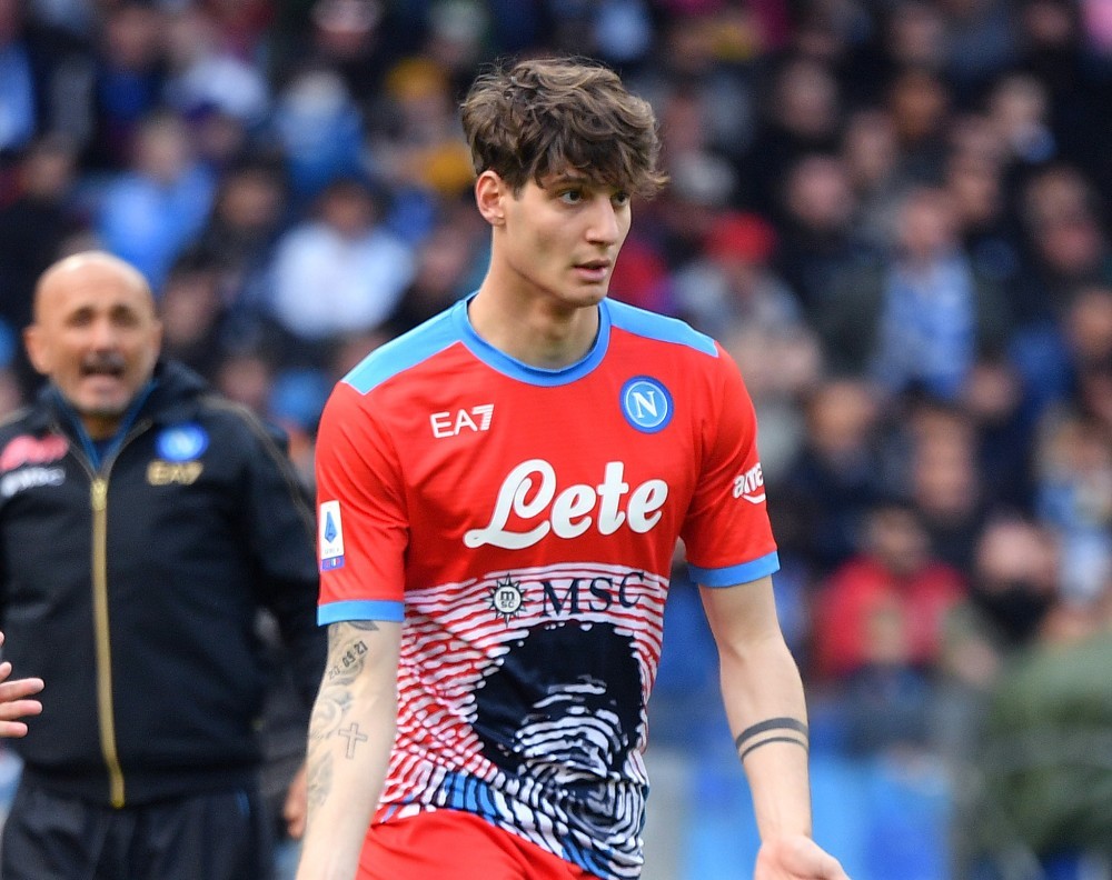 Zanoli dal Napoli all'Under 21: Il terzino rivela i sogni futuri |  Sport e Vai