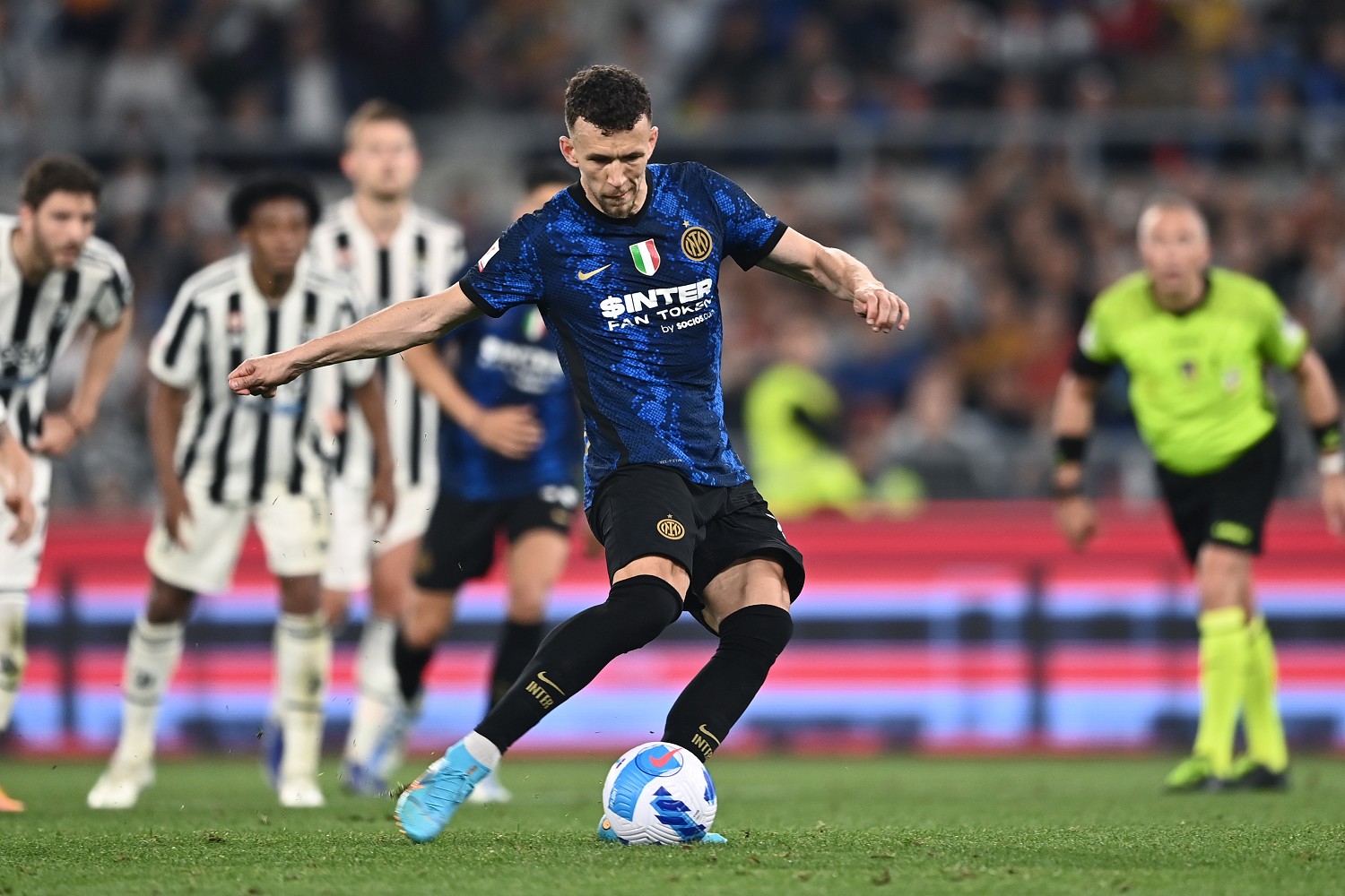 Perisic spaventa l'Inter: è bufera sui social |  Sport e Vai