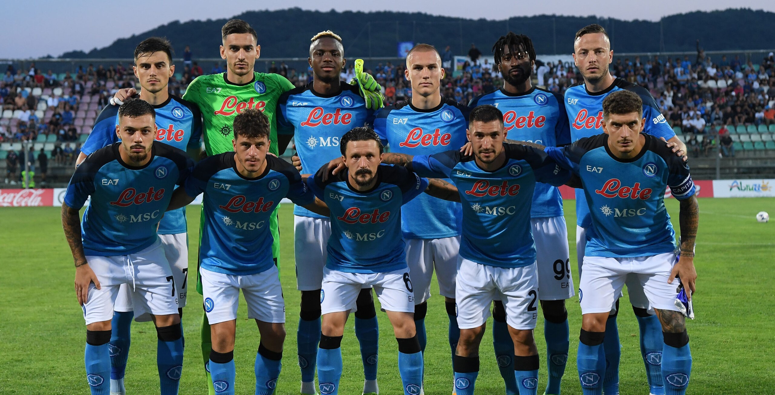 Napoli, la maglia più costosa d'Europa: batte Real e Liverpool |  Sport e Vai