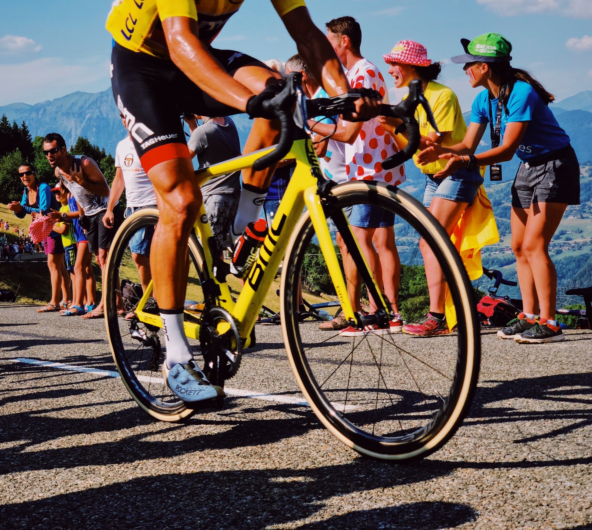 I costi per tenere in vita un team di ciclismo professionista che punta al vertice |  Sport e Vai