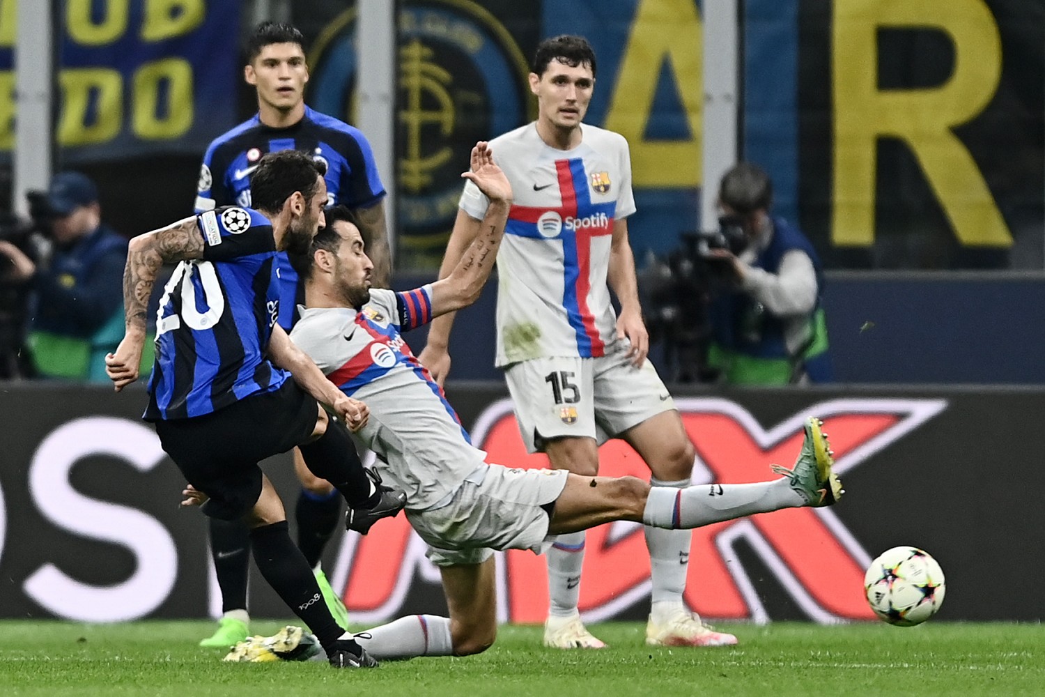 Inter, l'appello di Calhanoglu commuove tutti |  Sport e Vai