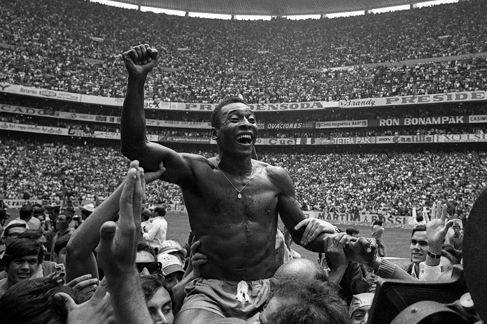 Quando Pelé fu a un passo dal Napoli: Fiore lo voleva con Sivori e Altafini |  Sport e Vai