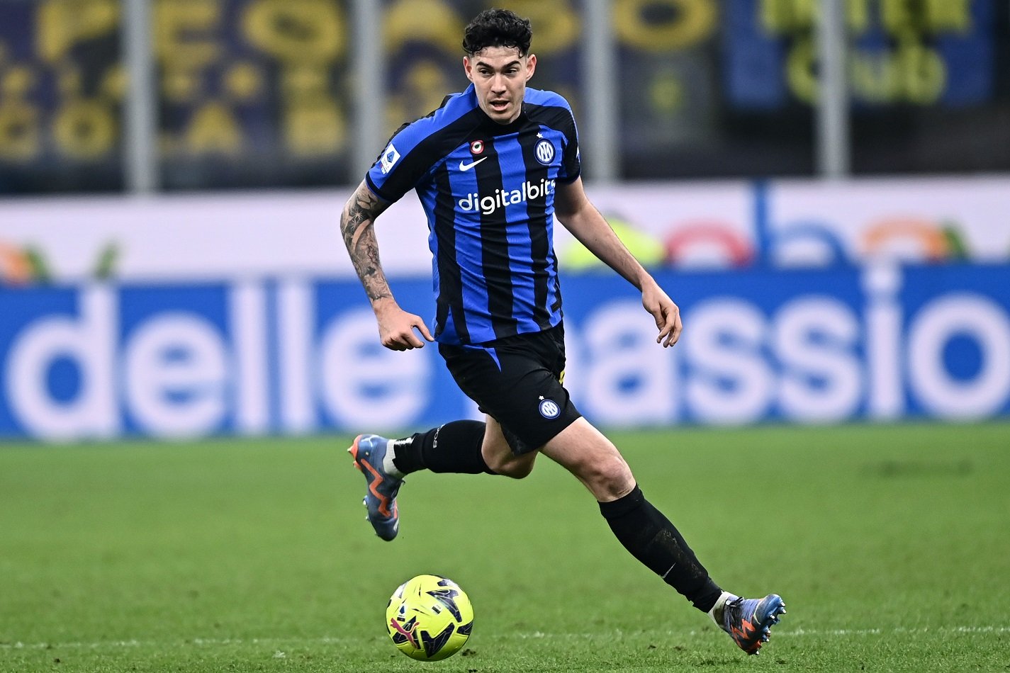 Inter, il caso-Bastoni scatena la bufera sul web |  Sport e Vai