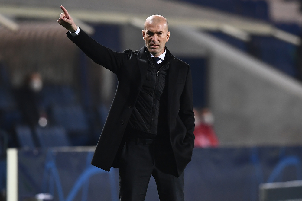 Zidane torna nel toto-allenatori e si confessa: non è il momento giusto per questa scelta |  Sport e Vai
