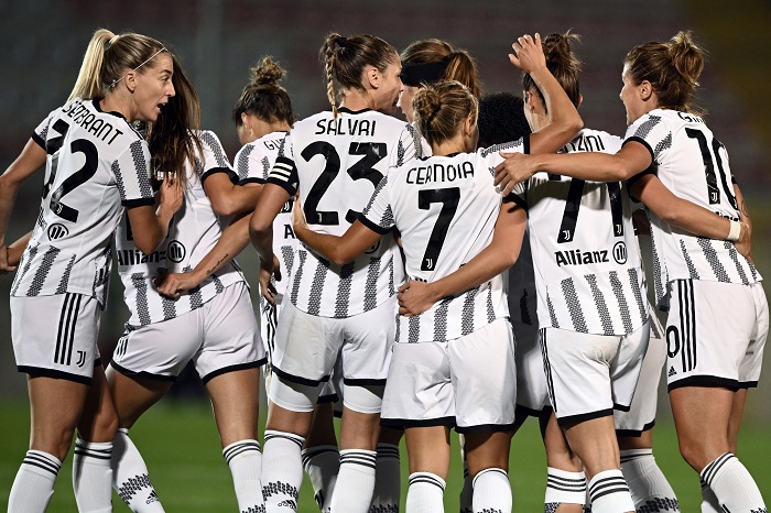 Non solo i maschietti: pure la Juventus Women rischia esclusione dalle coppe |  Sport e Vai