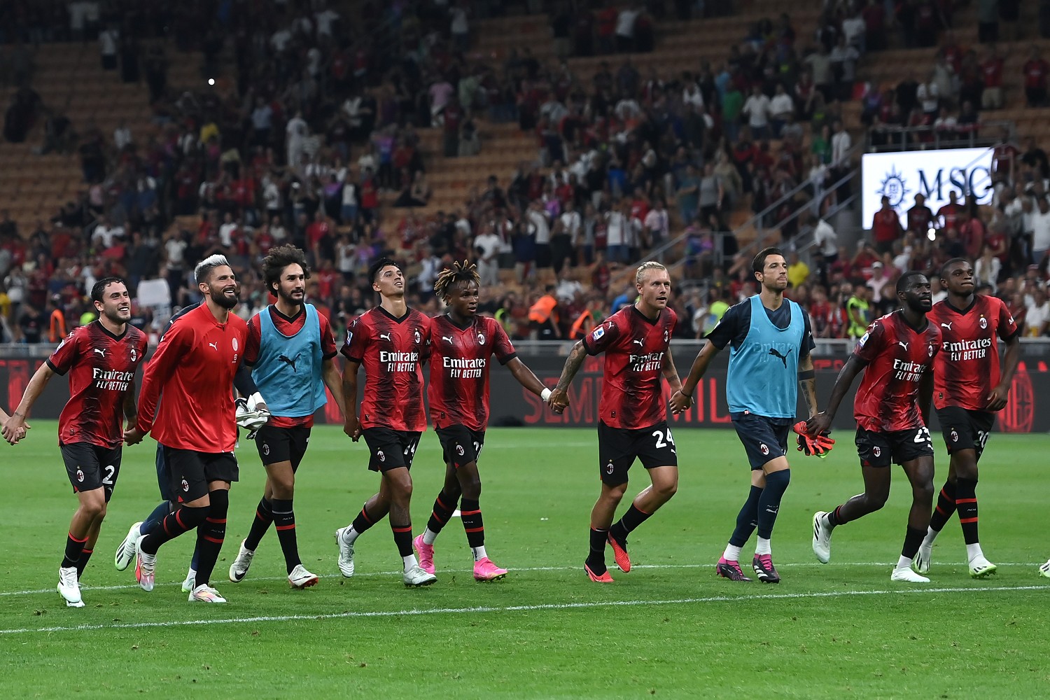 Milan: un esubero dalla Premier o un clamoroso ritorno per tamponare emergenza difesa |  Sport e Vai