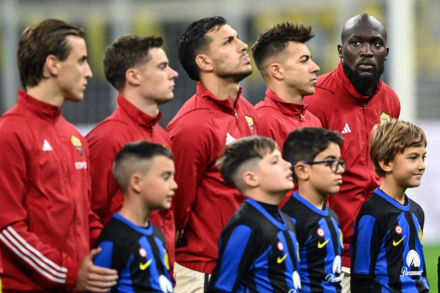 Inter, Lukaku e il saluto con i vecchi compagni: il video diventa virale  |  Sport e Vai