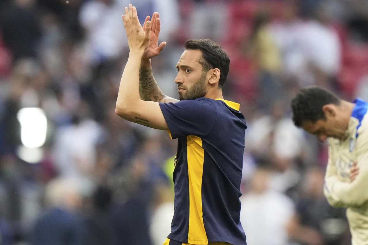 Inter, Calhanoglu dice addio? L’annuncio social