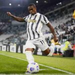 Douglas Costa in azione ai tempi della Juventus