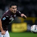 Eljid Elmas con la maglia del Torino