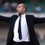 Igor Tudor si lamenta con l'arbitro Rapuano in Verona-Juventus