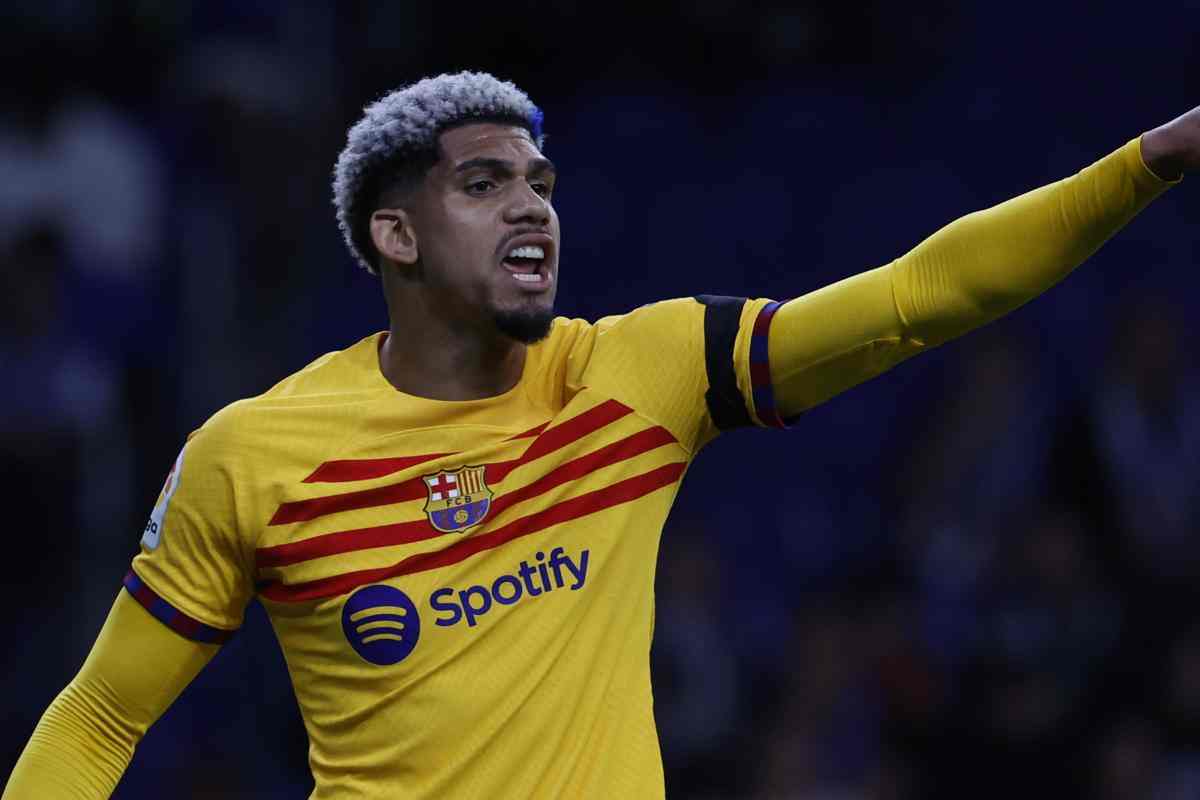 Araujo dal Barcellona alla Serie A