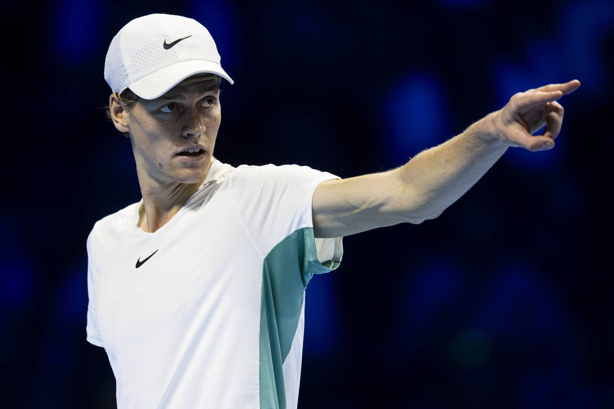 Sinner vola in semifinale a Parigi