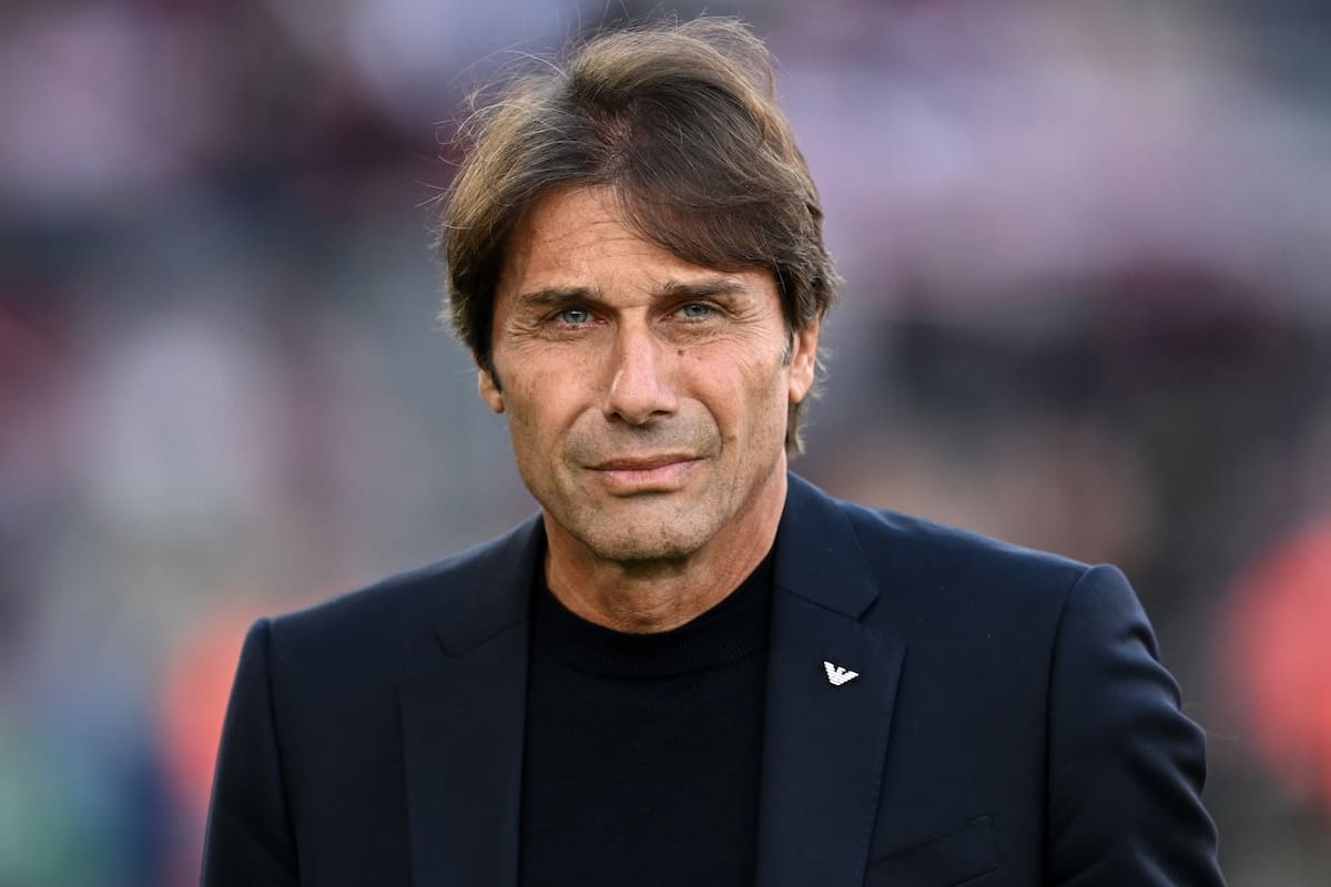 Antonio Conte sulla panchina del Napoli