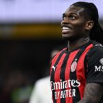 Rafa Leao con la maglia del Milan