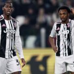 David e Openda con la maglia della Juventus