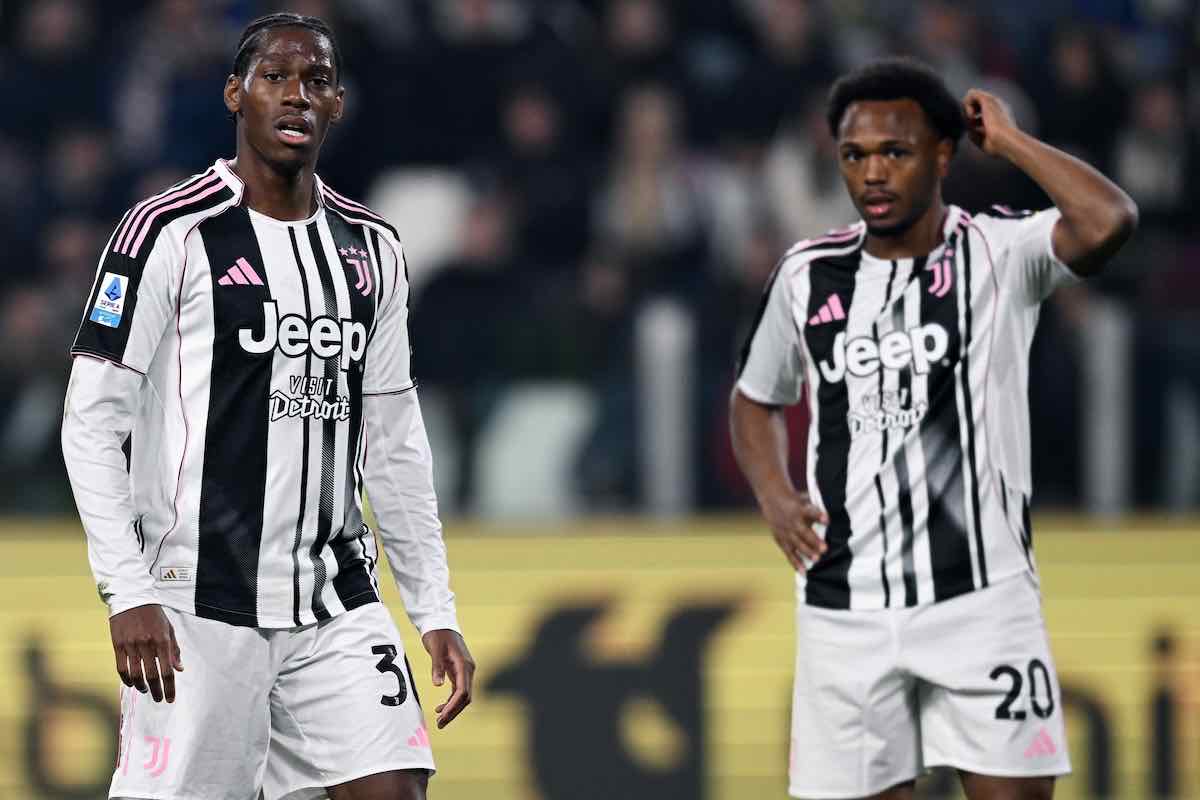 David e Openda con la maglia della Juventus